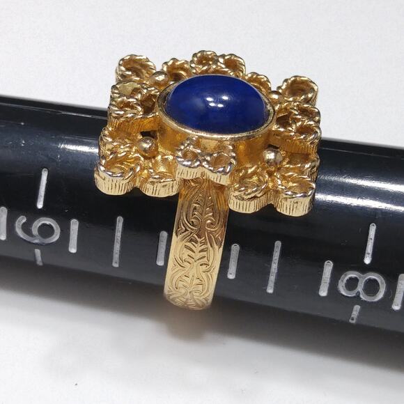 Sarah Coventry Victoria Blue Ring Gold Tone Open Weave Adjustable 1970s - Picture 7 of 10